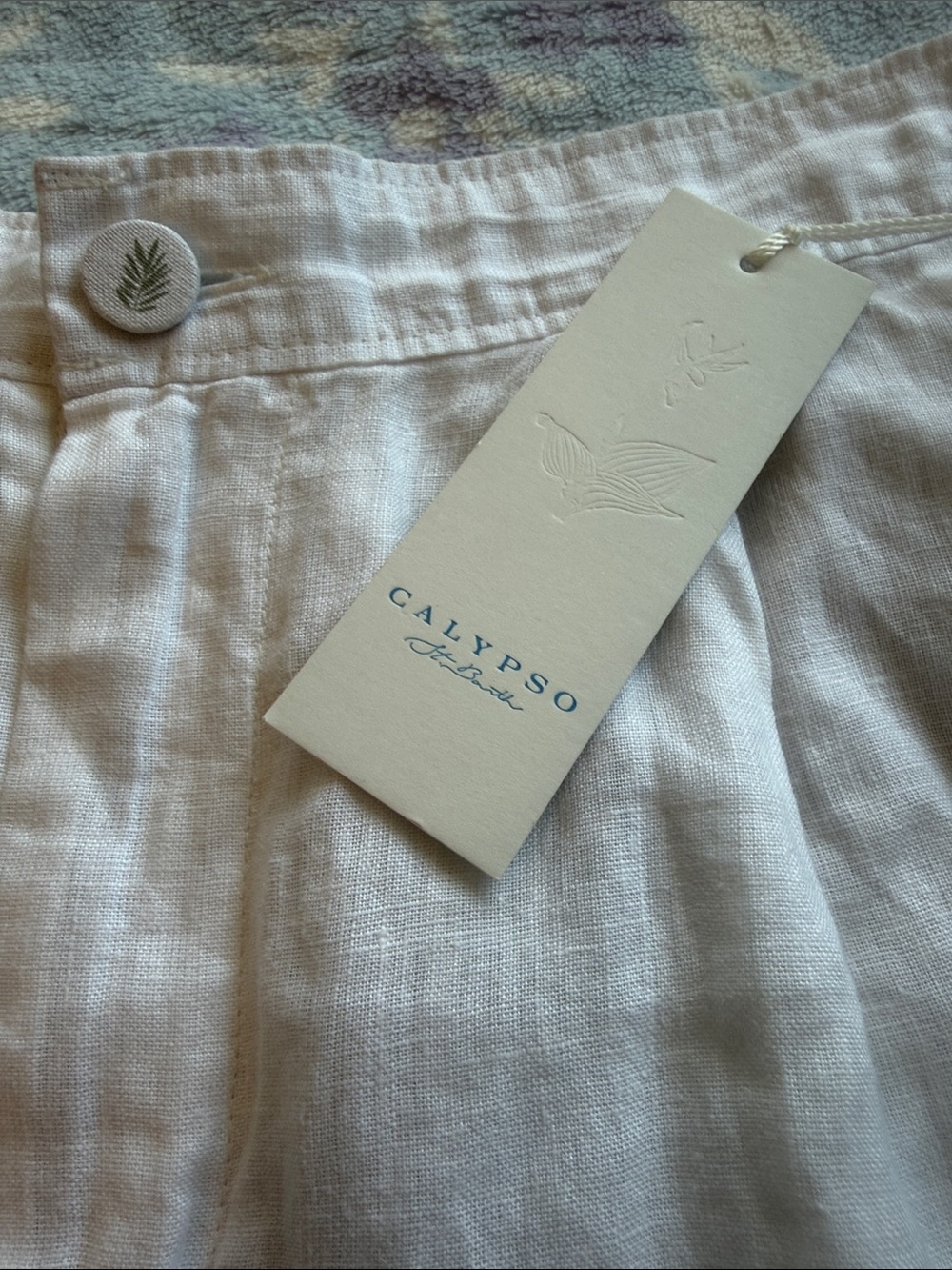 Calypso St. Barth White Linen Bermuda Shorts with Pleated Front - Picture 2 of 3